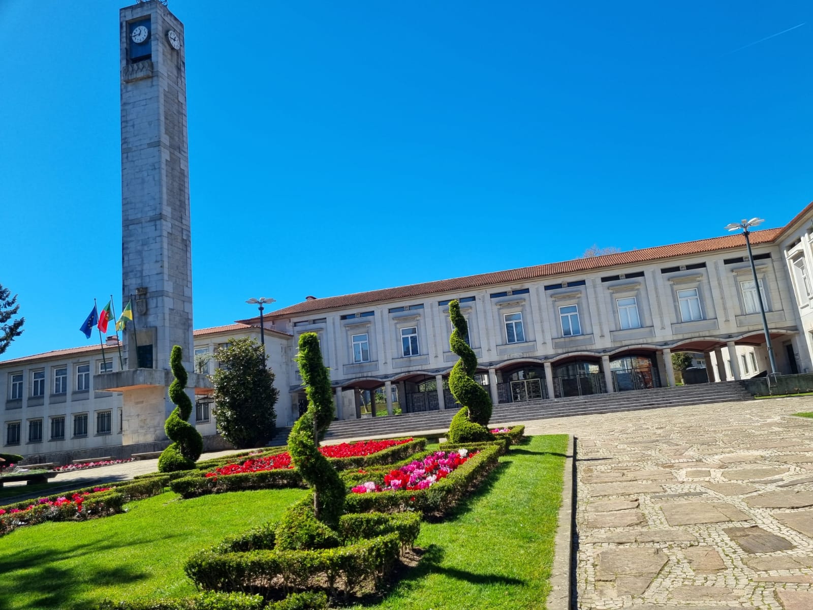 fachada da câmara municipal de Famalicão
